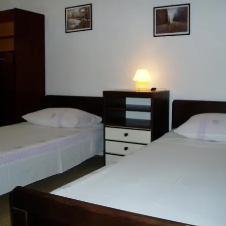 With Parking Space Banjol, Rab - 14138 Daire Banjol