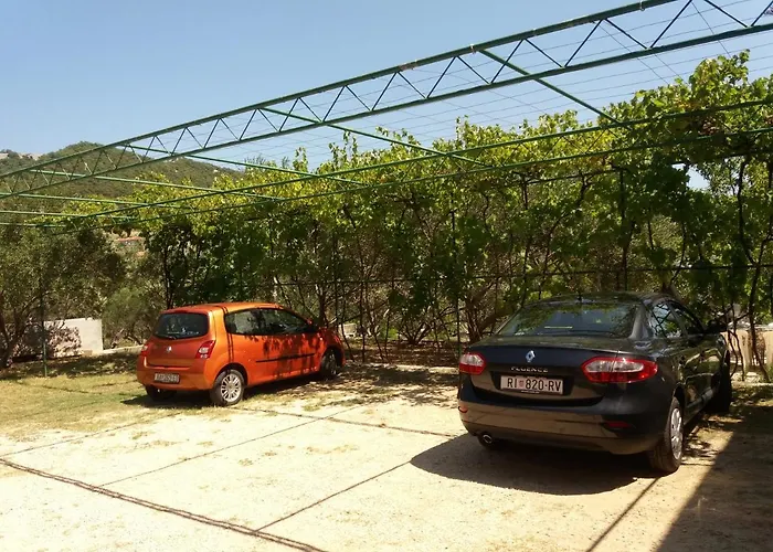 Daire With Parking Space Banjol, Rab - 14138