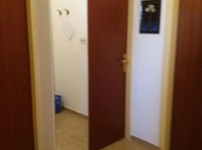 With Parking Space Banjol, Rab - 14138 Daire Banjol